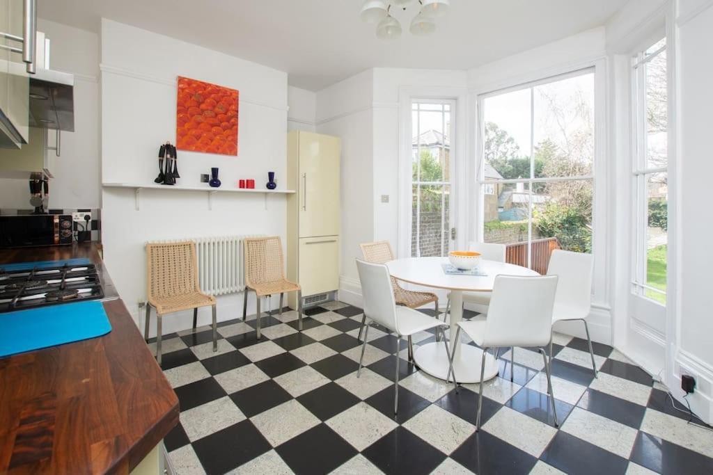 Stunning Large Victorian Maisonette With Sea View Deal Exterior photo